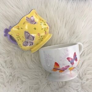 2 Teleflora Large tea cups with butterfly’s and flowers